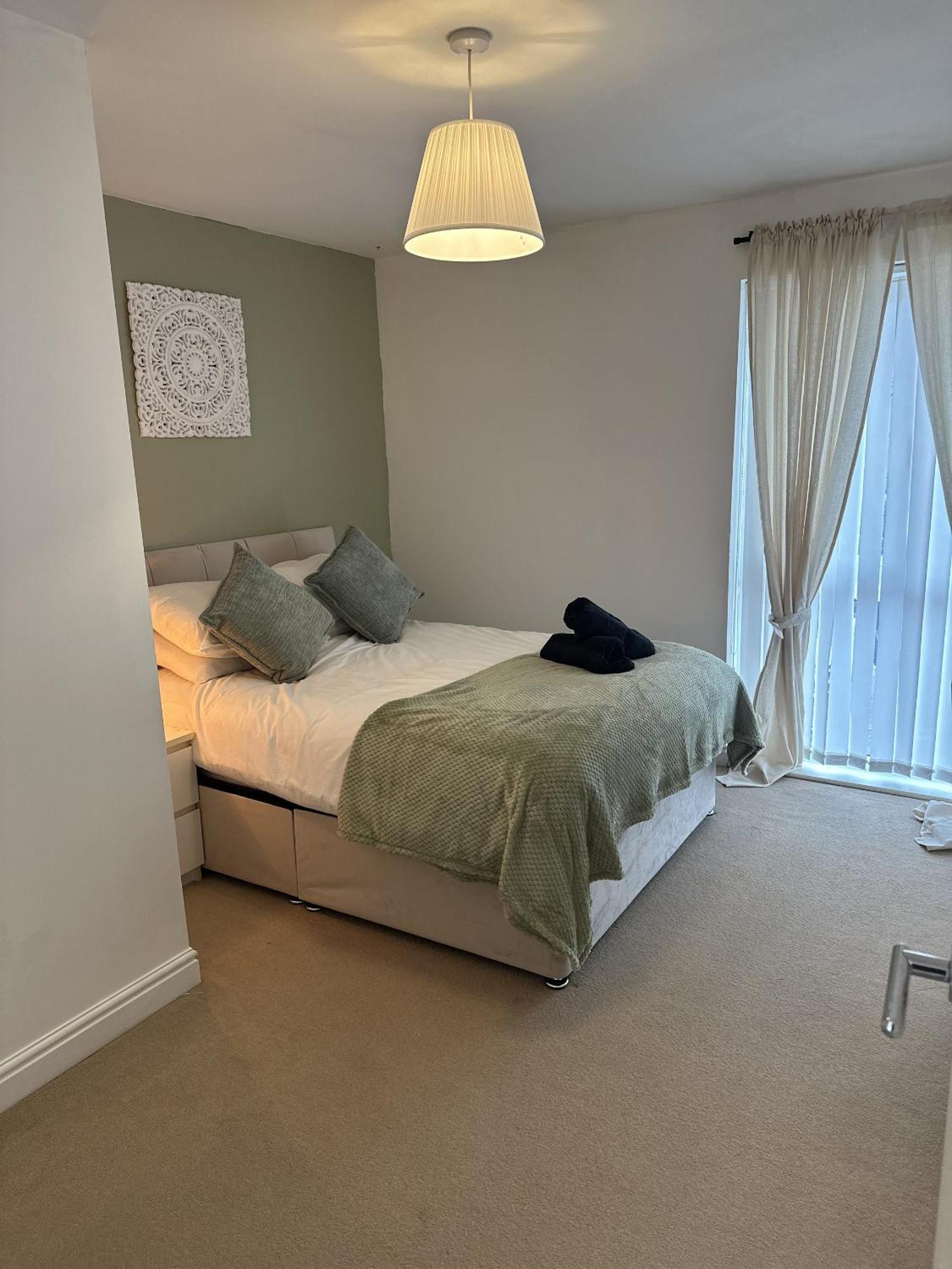 2 Bdr City Centre Apartment With Parking Cardiff Eksteriør billede