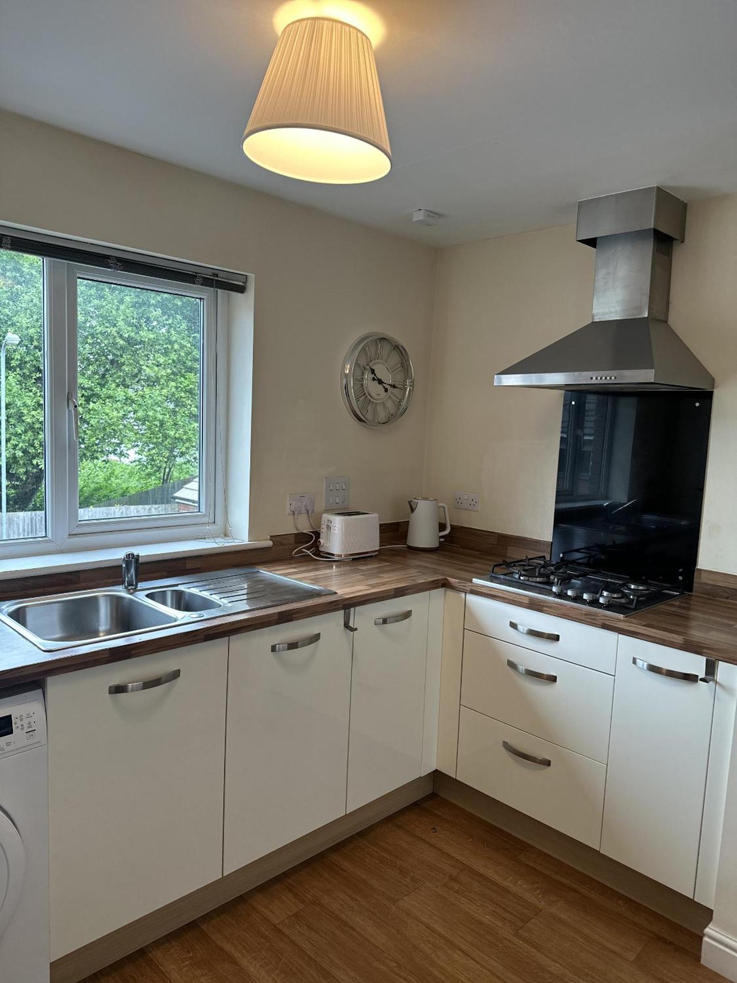 2 Bdr City Centre Apartment With Parking Cardiff Eksteriør billede