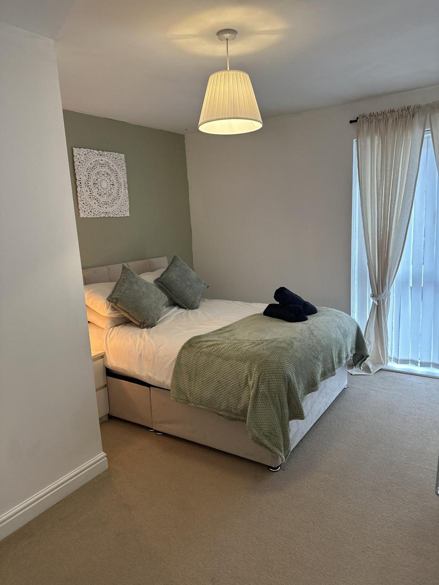 2 Bdr City Centre Apartment With Parking Cardiff Eksteriør billede
